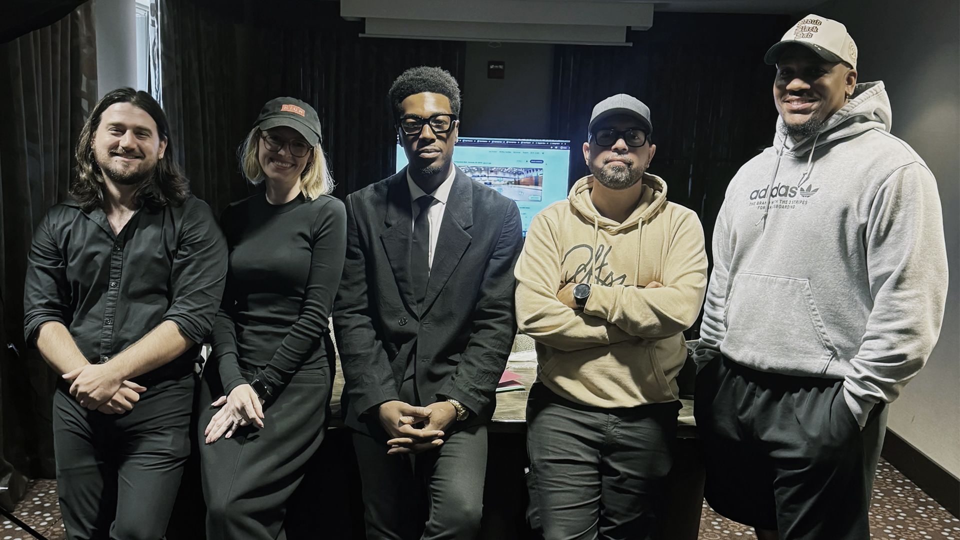 1760985026 Crew